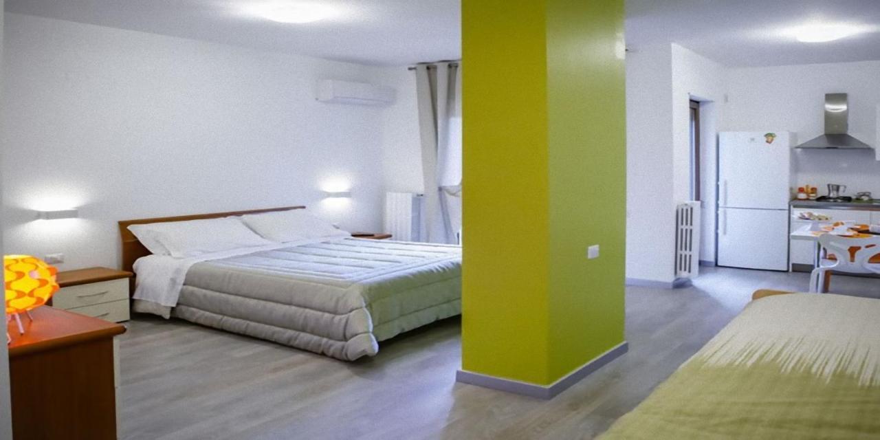 Up & Down Rooms Матера Стая снимка